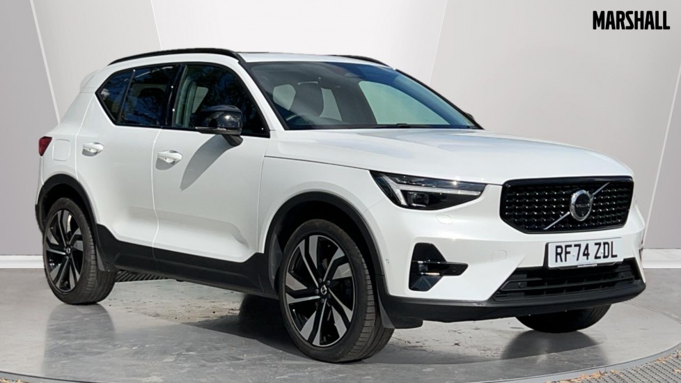 Main listing image - Volvo XC40
