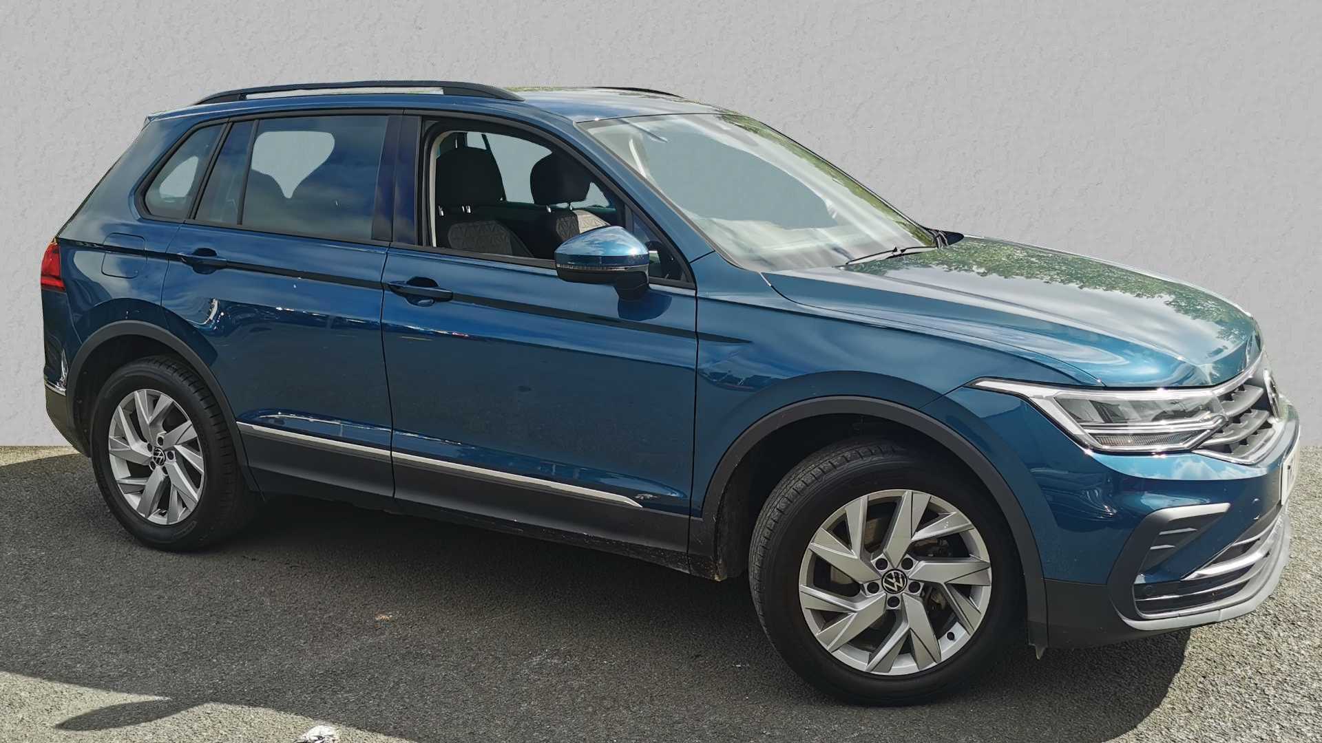 Main listing image - Volkswagen Tiguan