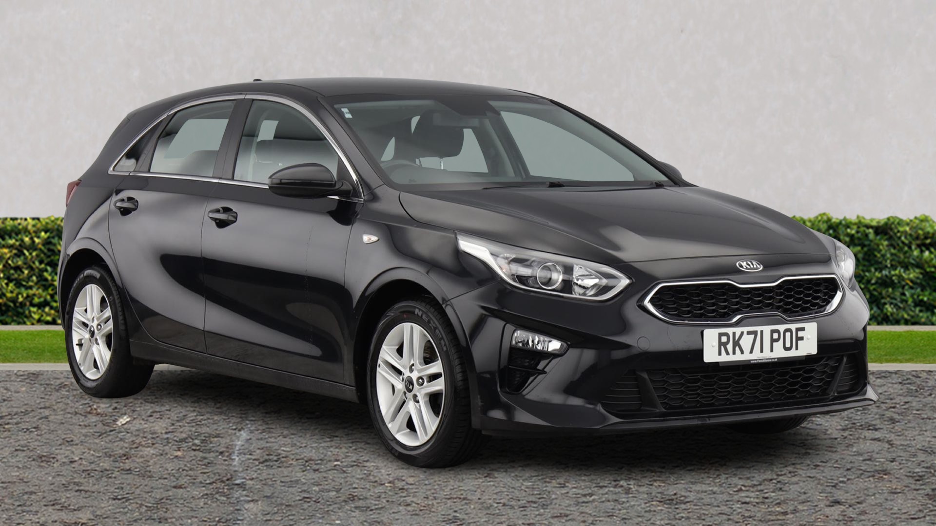 Main listing image - Kia Ceed