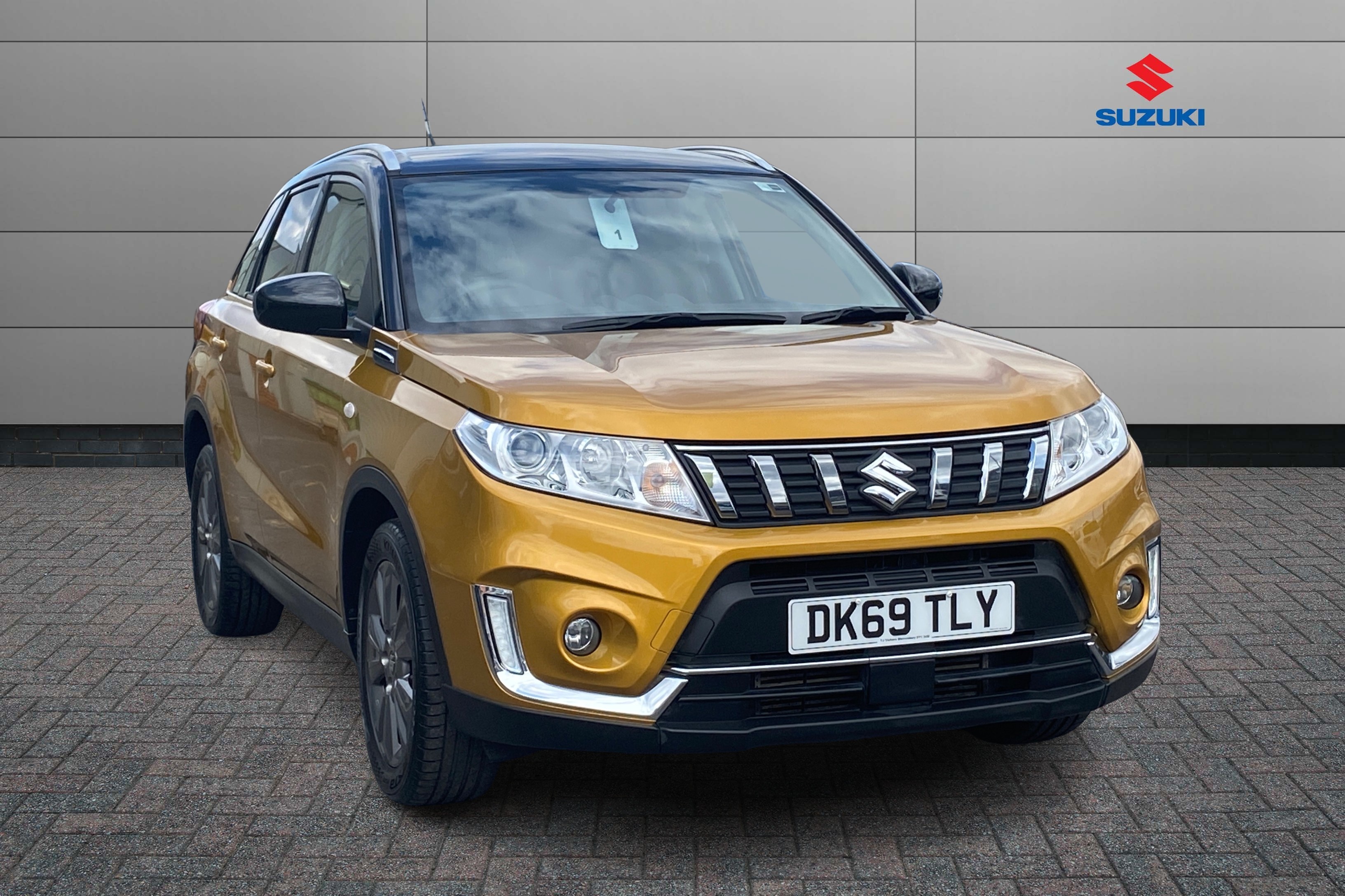 Main listing image - Suzuki Vitara