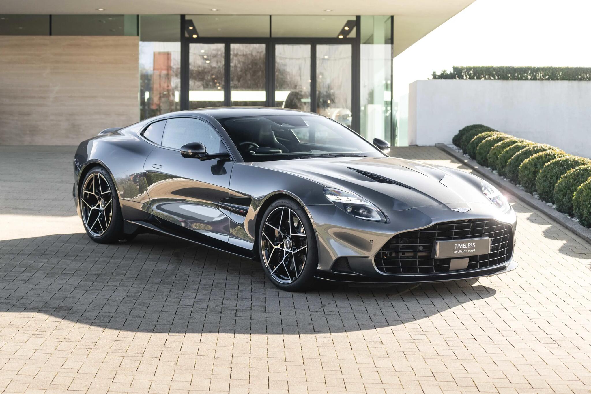 Main listing image - Aston Martin Vanquish