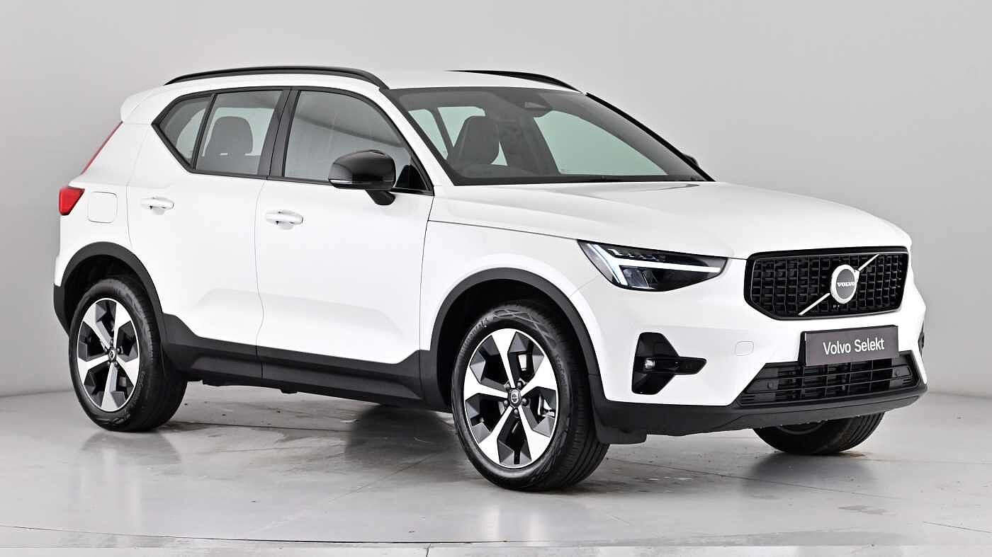 Main listing image - Volvo XC40