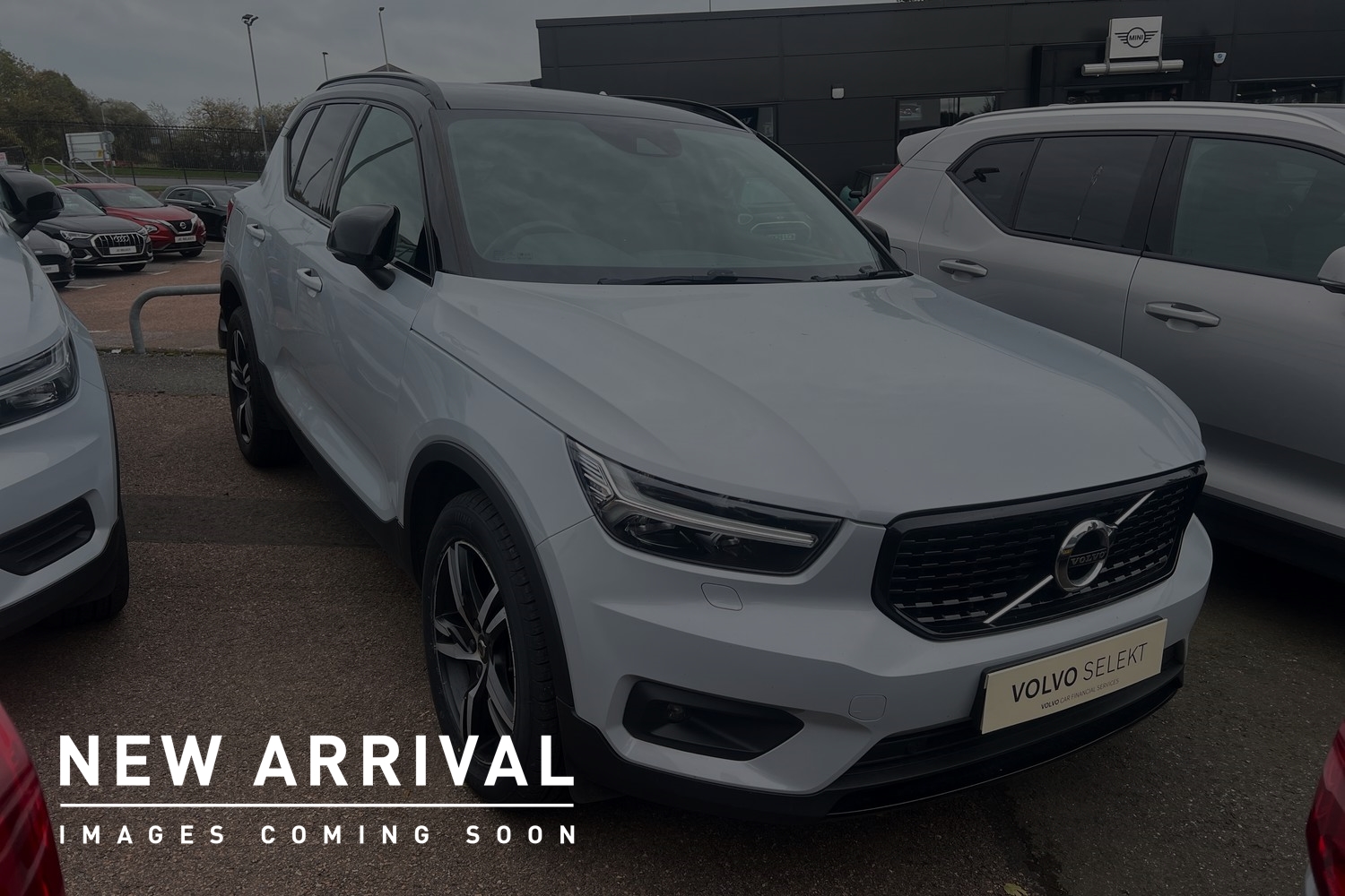 Main listing image - Volvo XC40