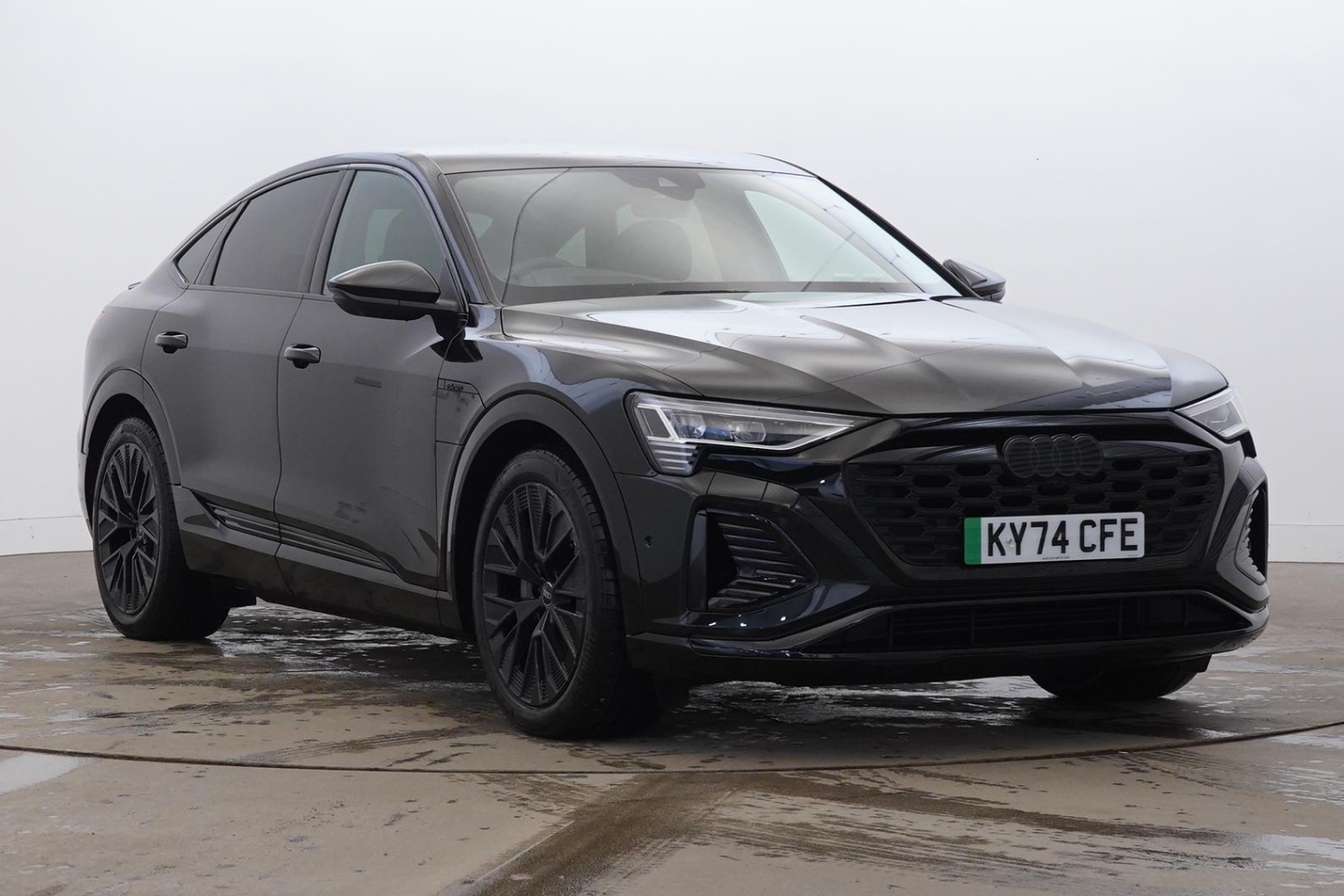 Main listing image - Audi Q8 e-tron