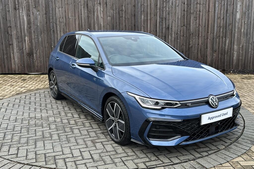 Main listing image - Volkswagen Golf