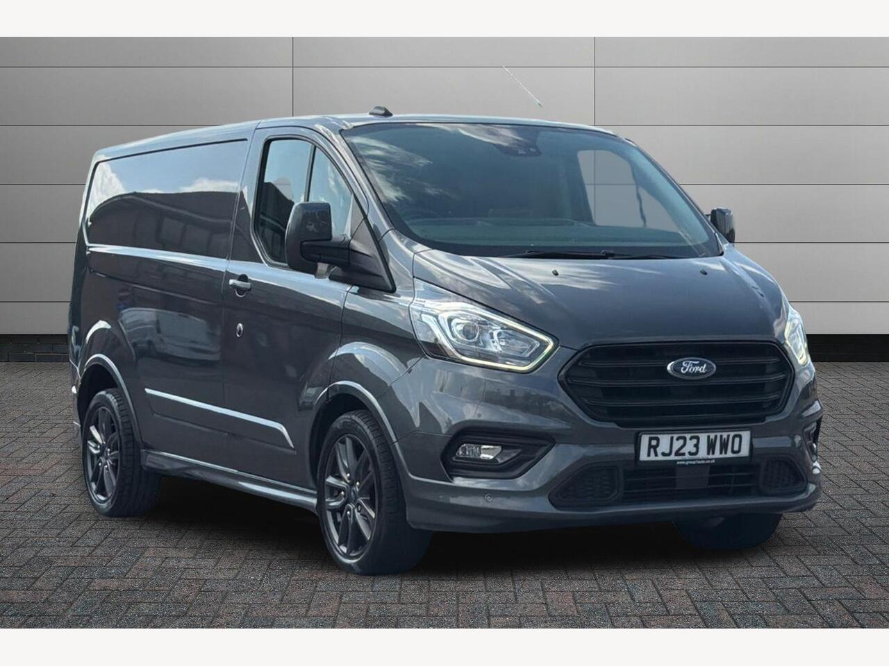 Main listing image - Ford Transit Custom