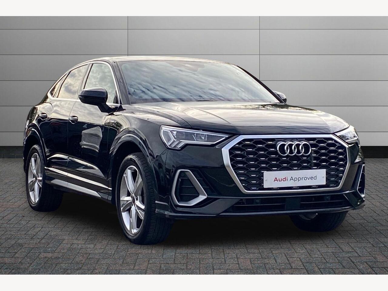 Main listing image - Audi Q3