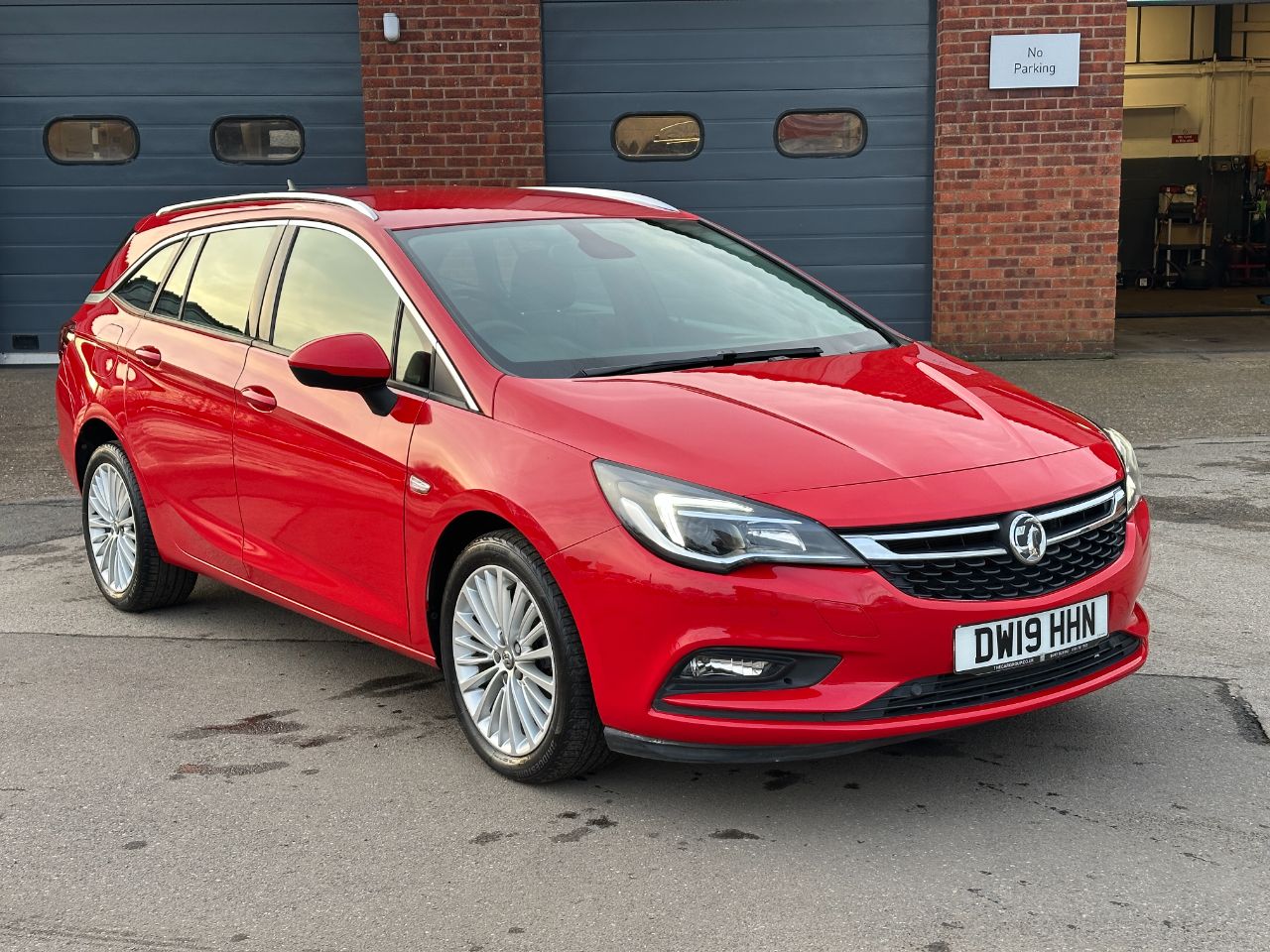 Main listing image - Vauxhall Astra Sports Tourer