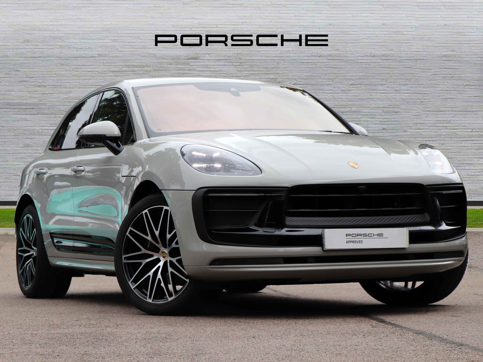 Main listing image - Porsche Macan