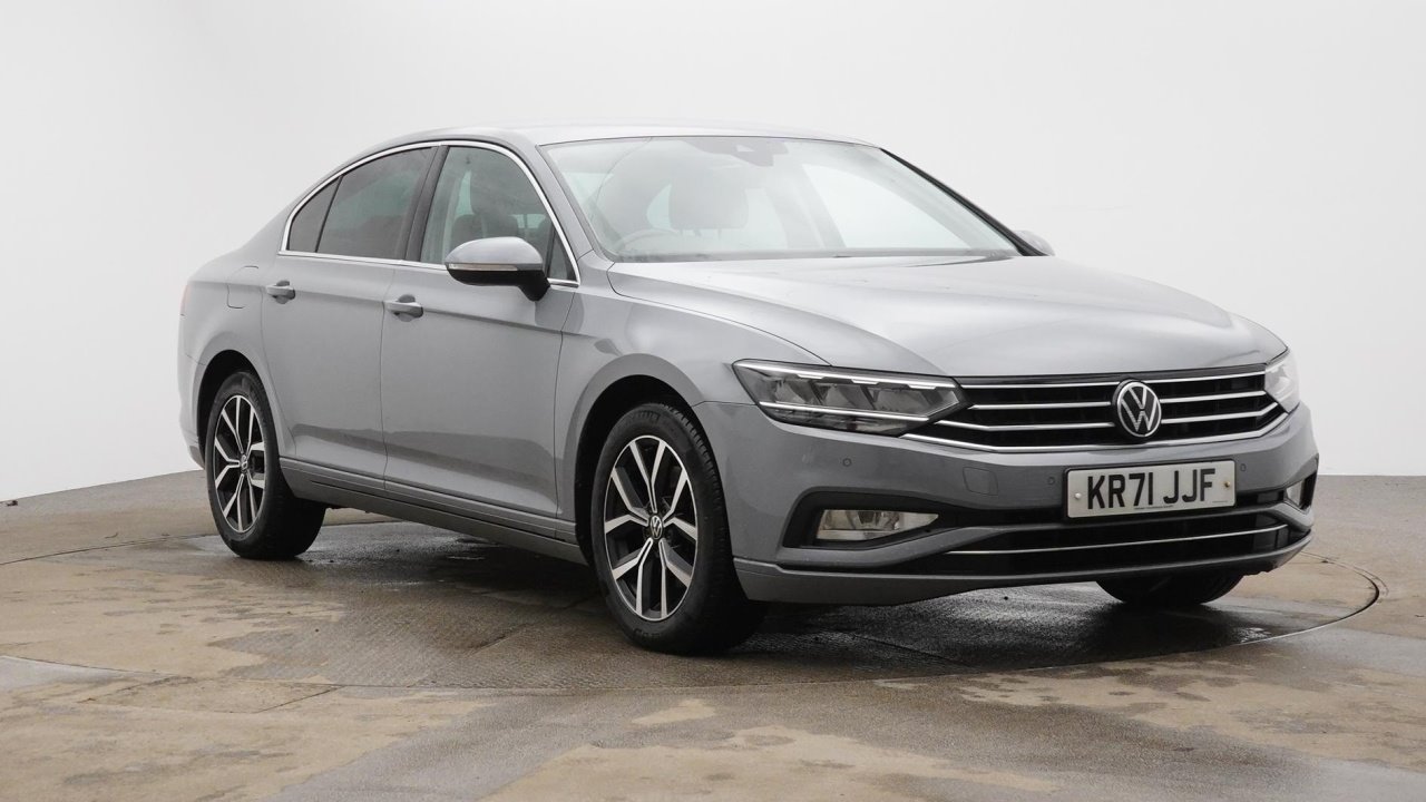 Main listing image - Volkswagen Passat