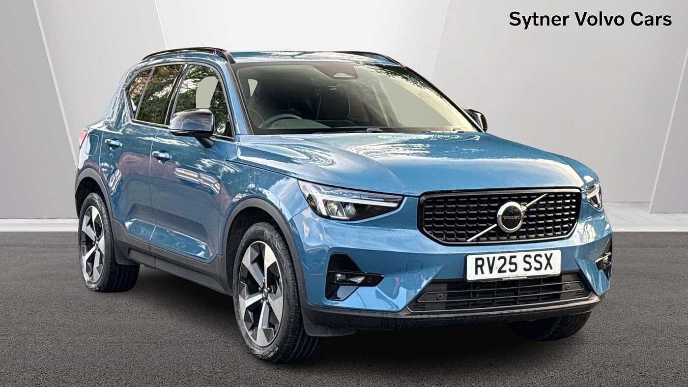 Main listing image - Volvo XC40