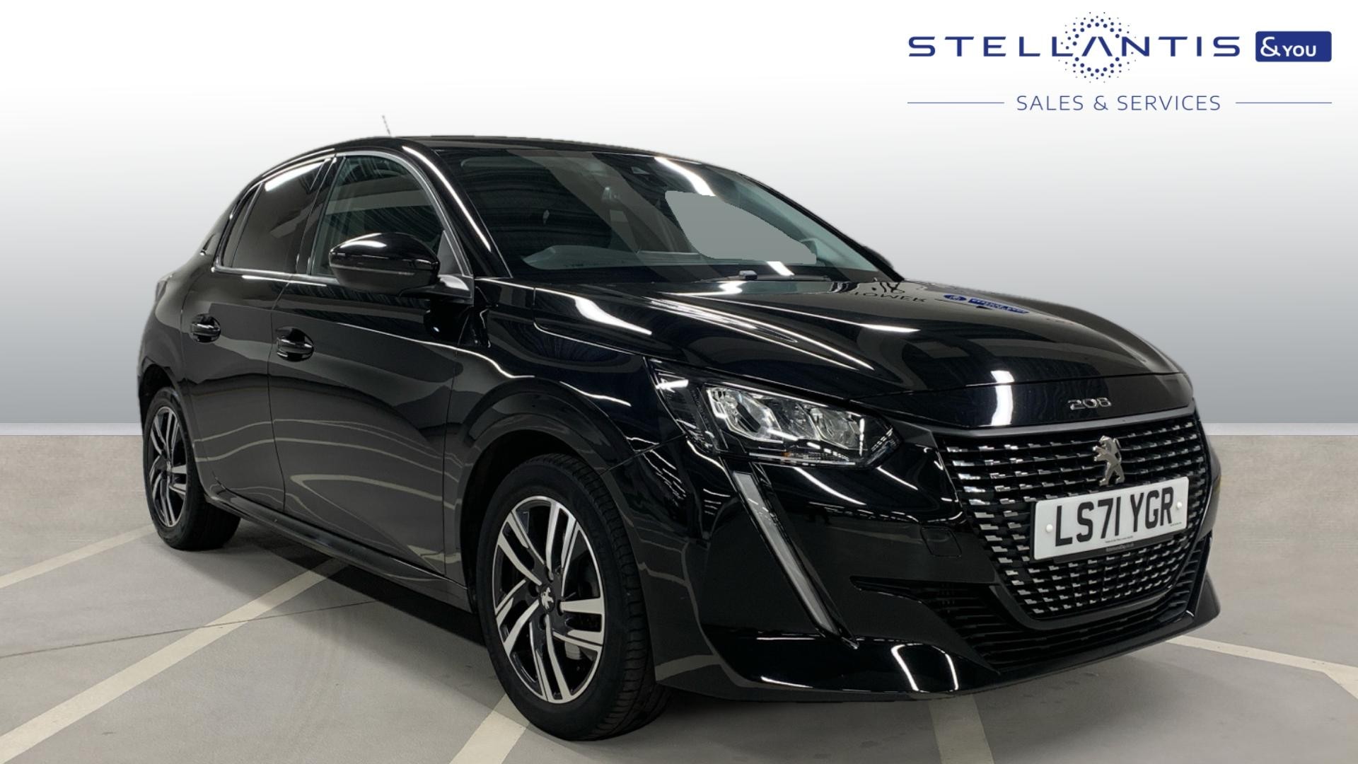 Main listing image - Peugeot 208