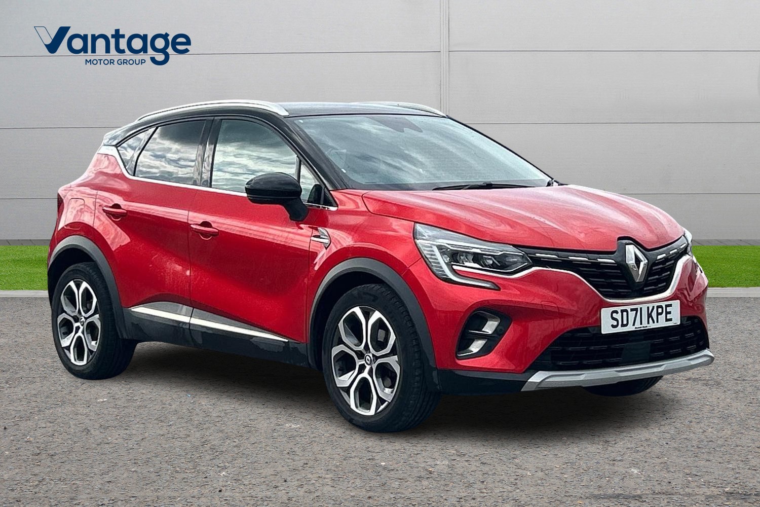 Main listing image - Renault Captur