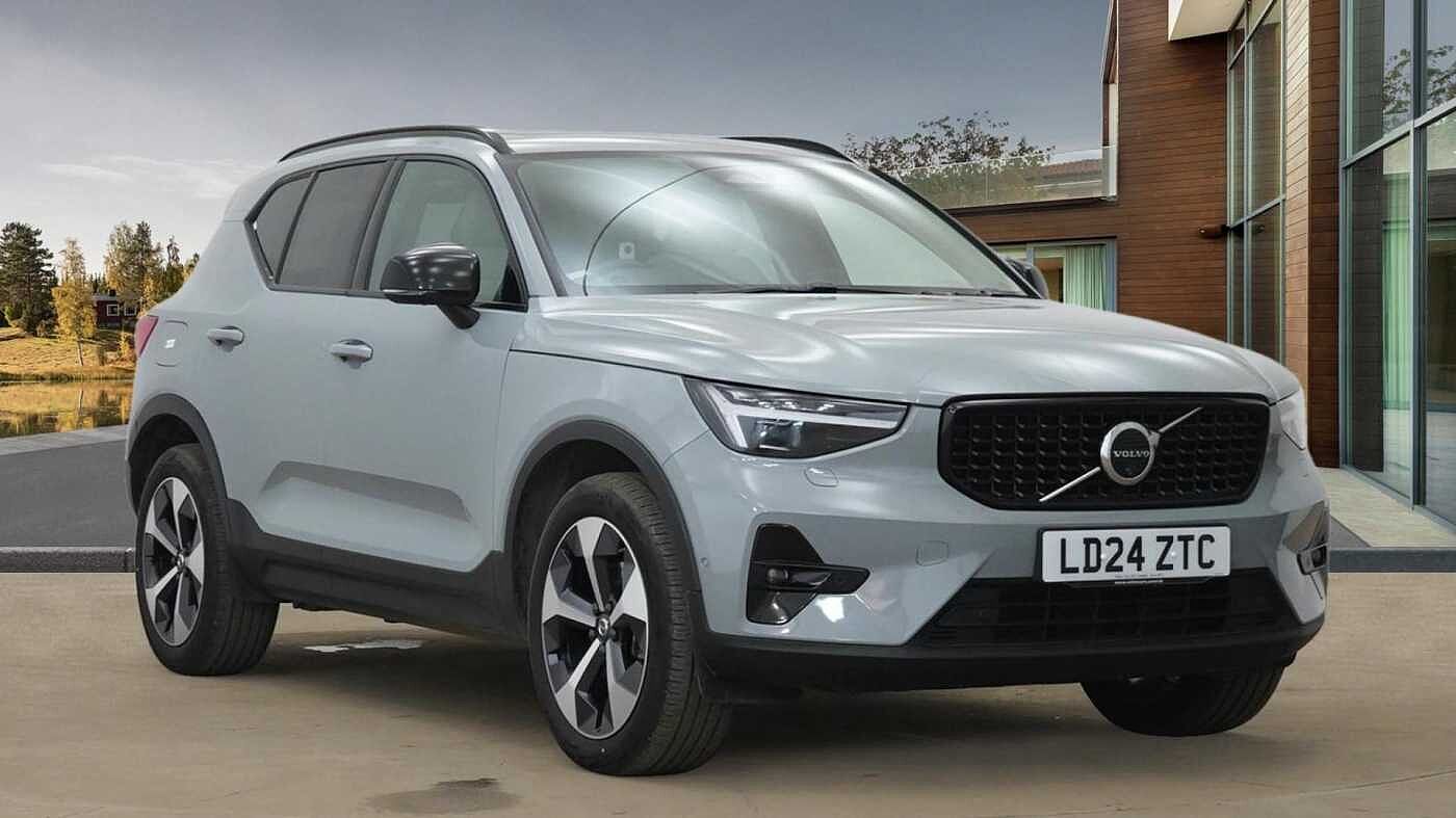 Main listing image - Volvo XC40