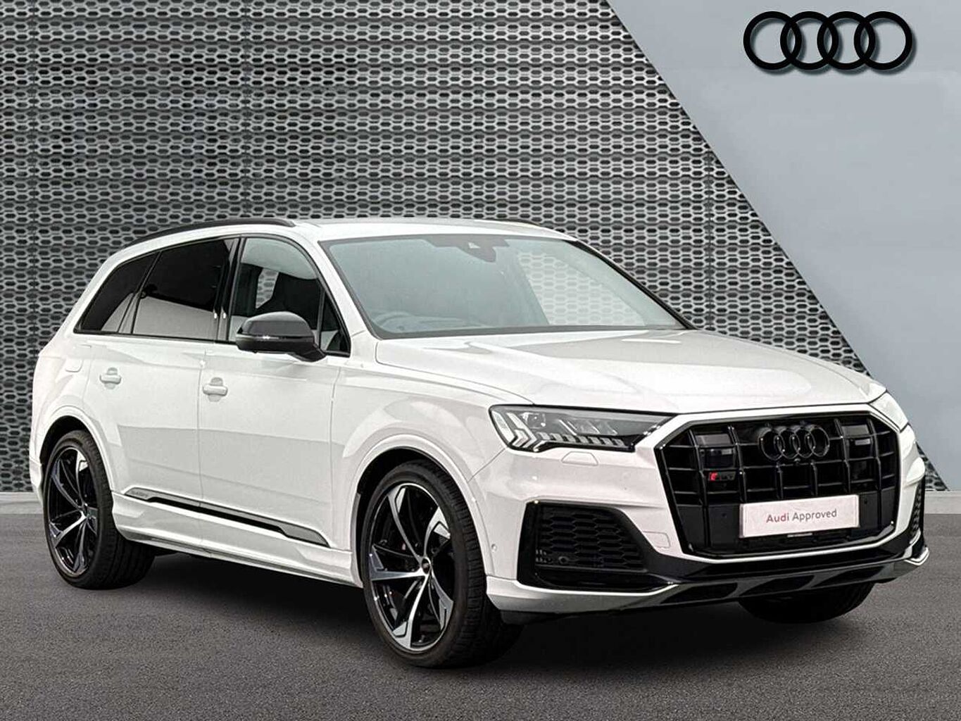 Main listing image - Audi Q7