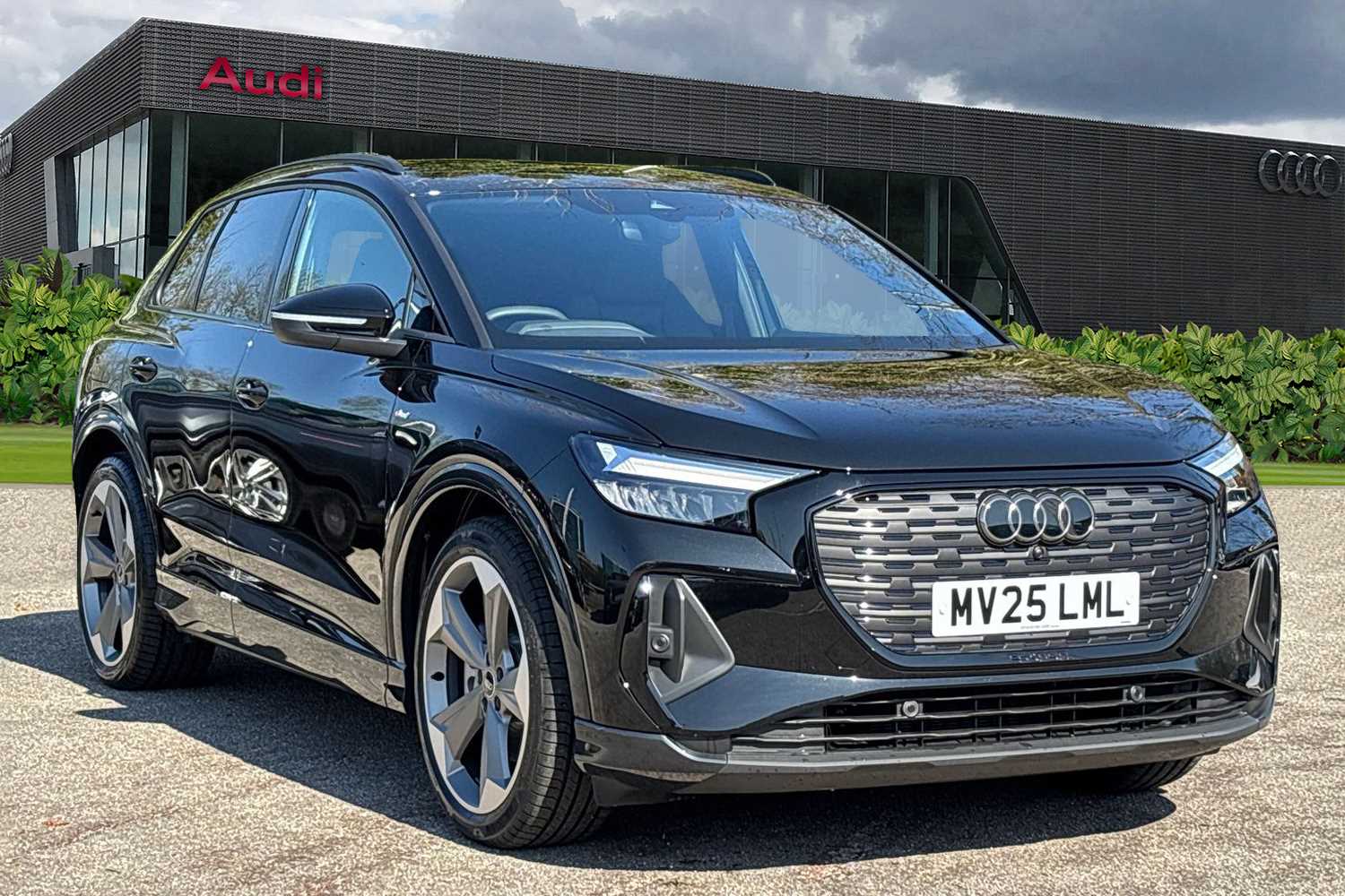 Main listing image - Audi Q4