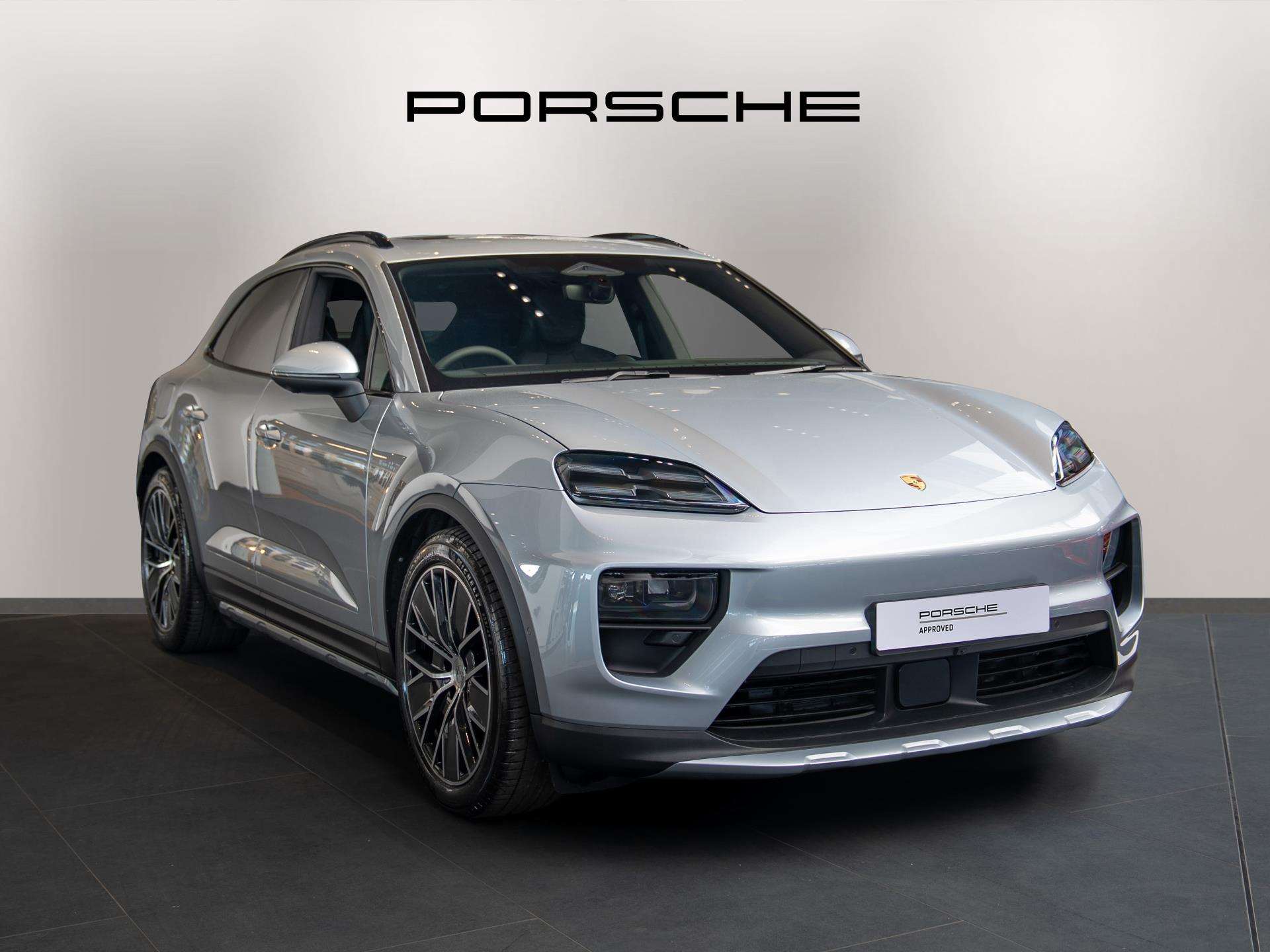 Main listing image - Porsche Macan