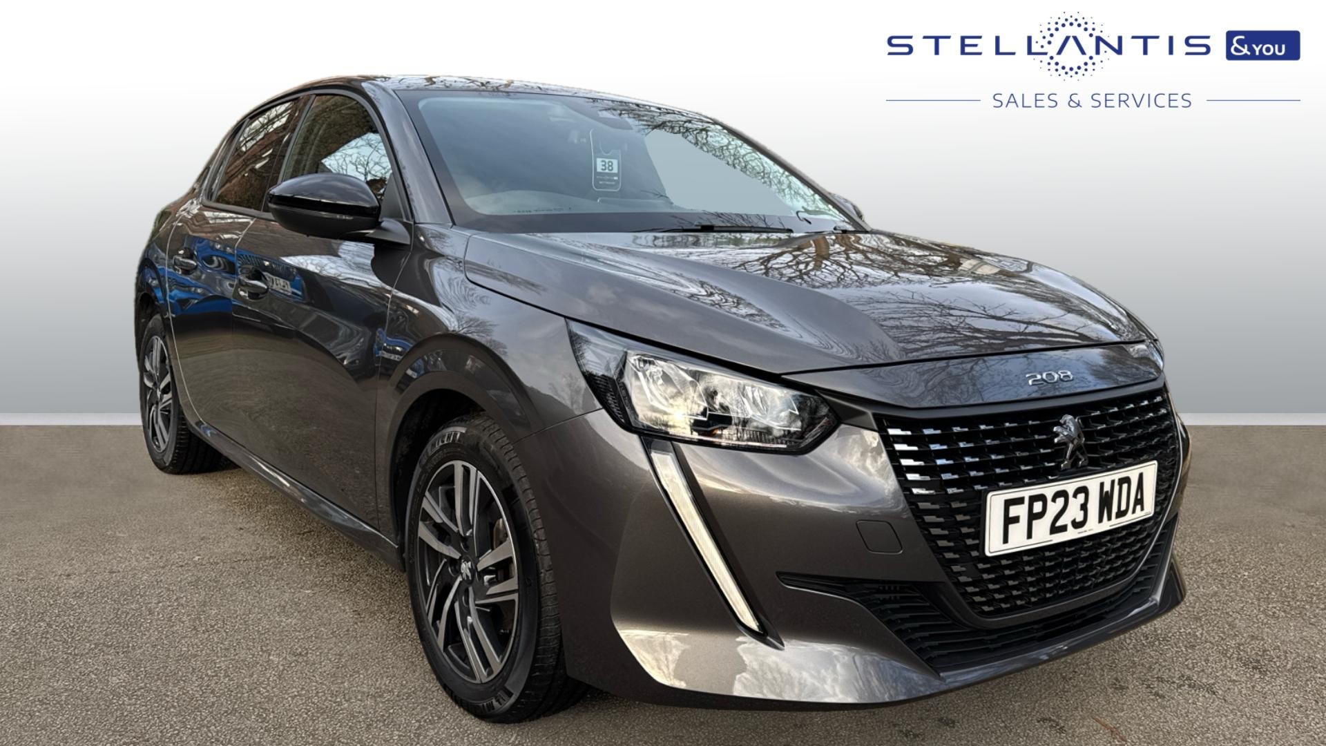 Main listing image - Peugeot 208