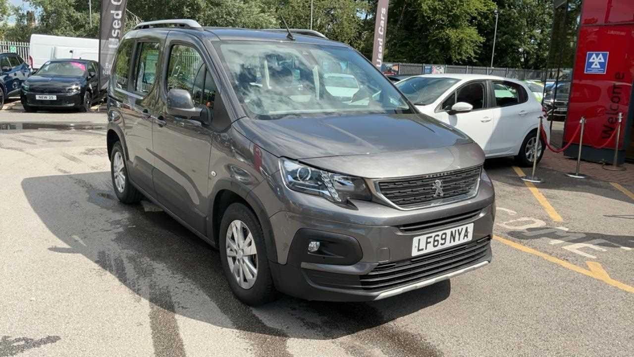 Main listing image - Peugeot Rifter
