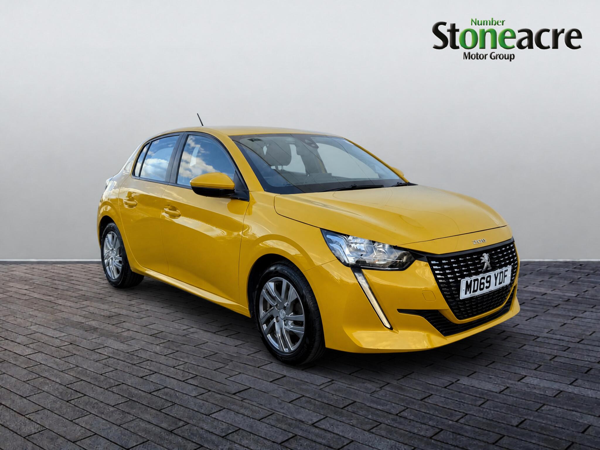 Main listing image - Peugeot 208
