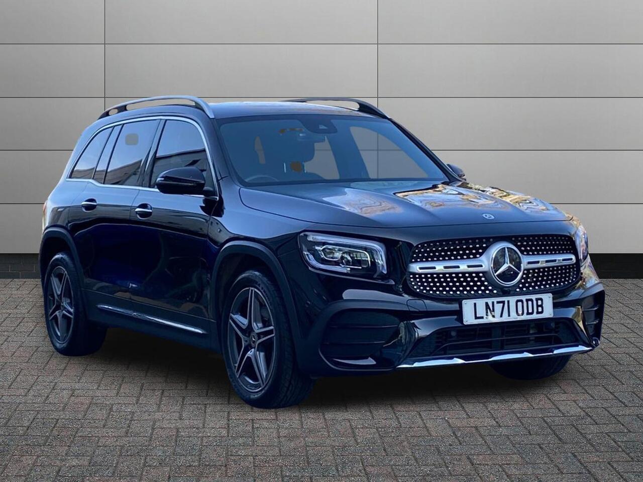 Main listing image - Mercedes-Benz GLB