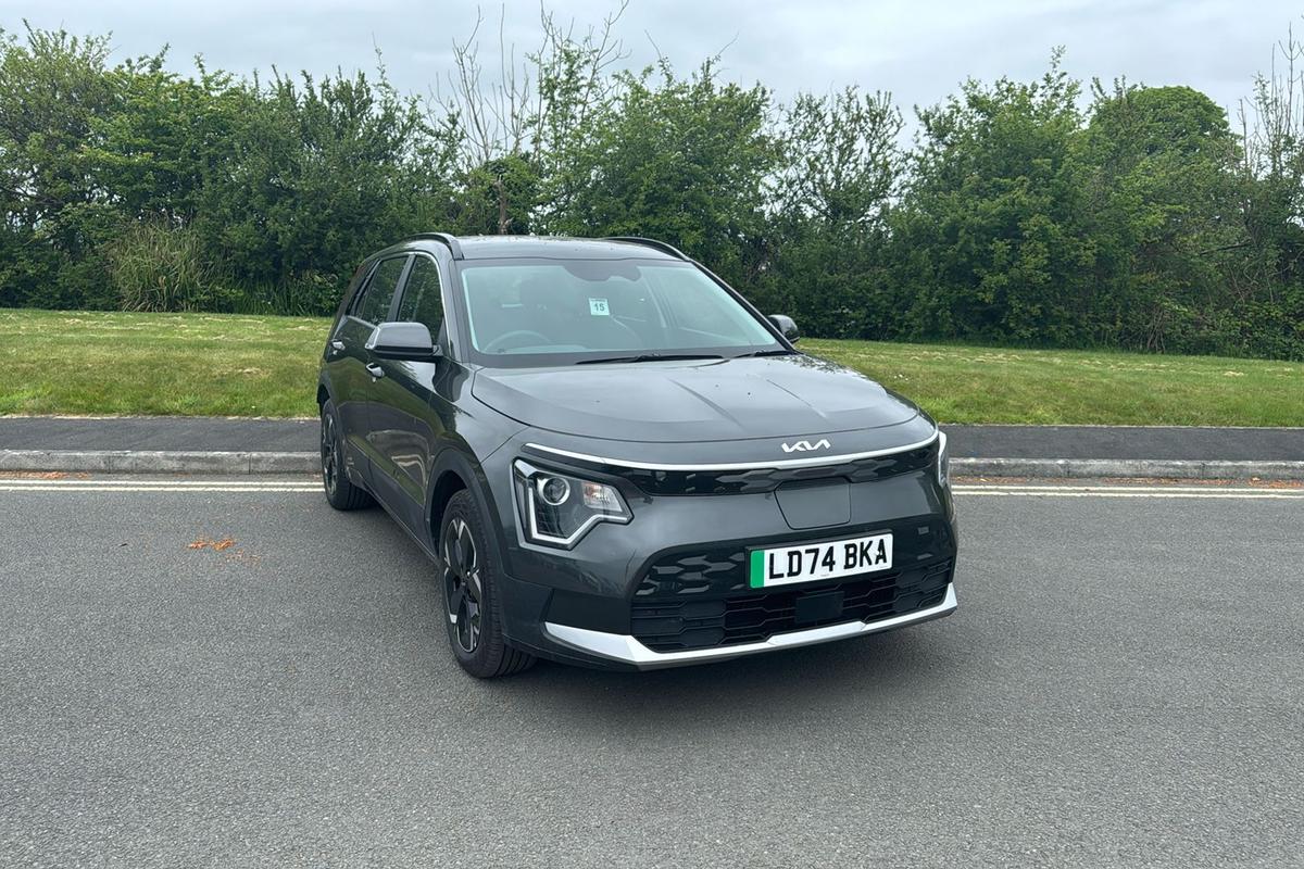 Main listing image - Kia Niro