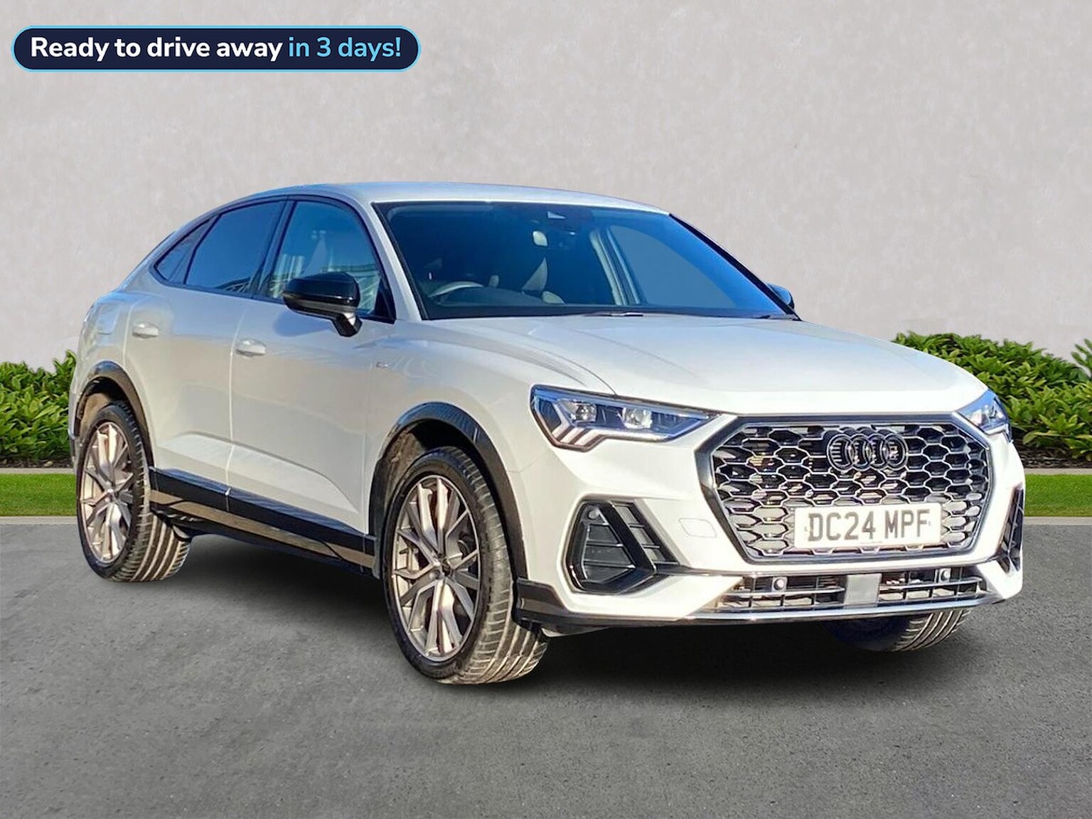 Main listing image - Audi Q3