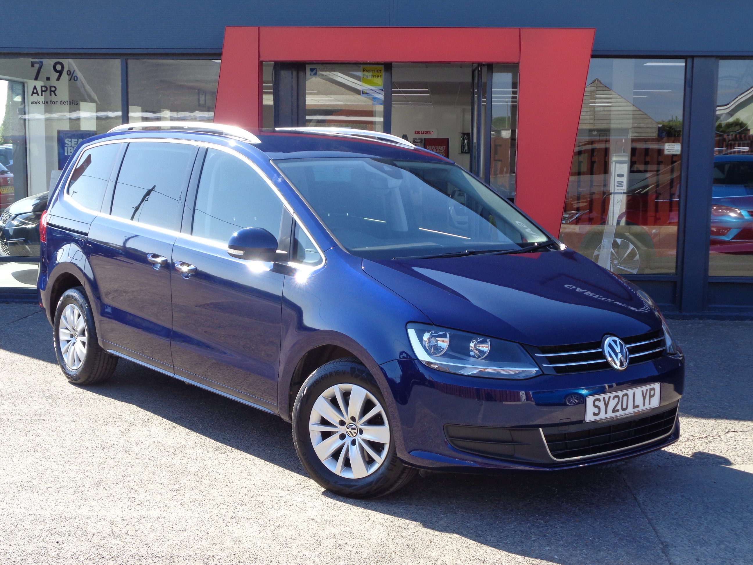 Main listing image - Volkswagen Sharan