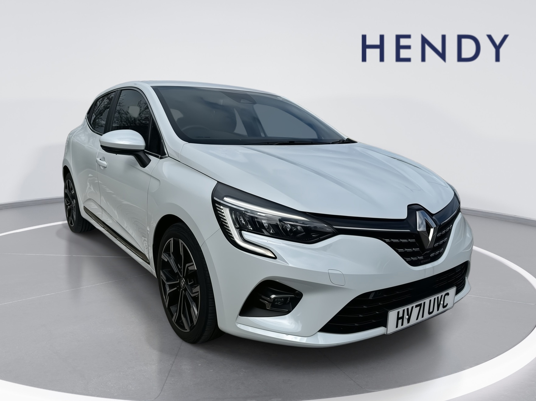 Main listing image - Renault Clio