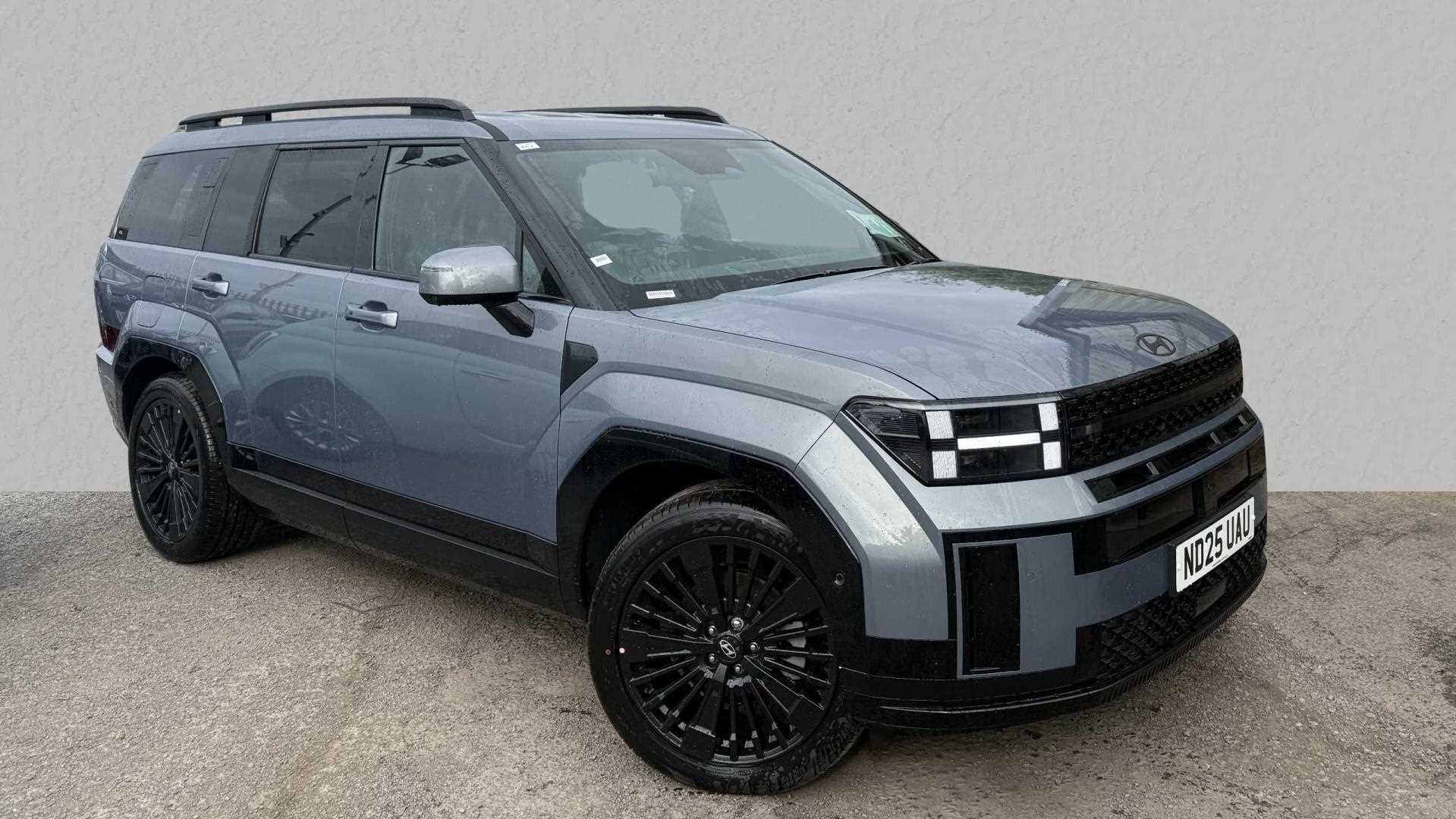 Main listing image - Hyundai Santa Fe