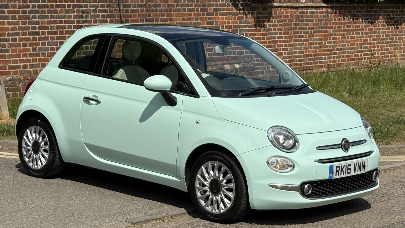 Main listing image - Fiat 500