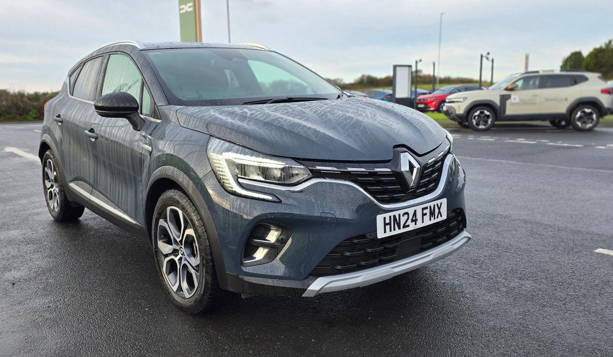 Main listing image - Renault Captur