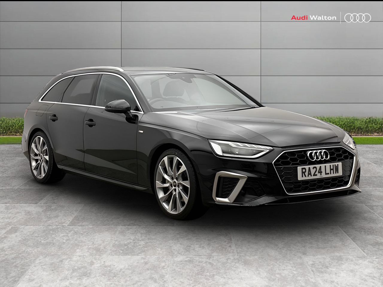 Main listing image - Audi A4