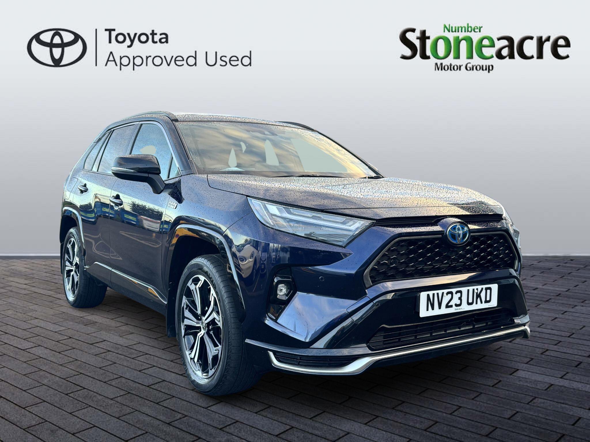 Main listing image - Toyota RAV4