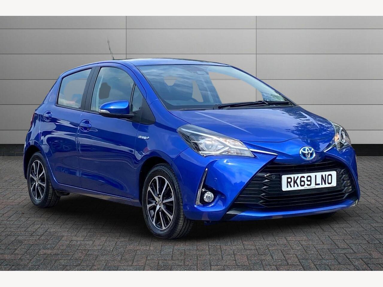 Main listing image - Toyota Yaris