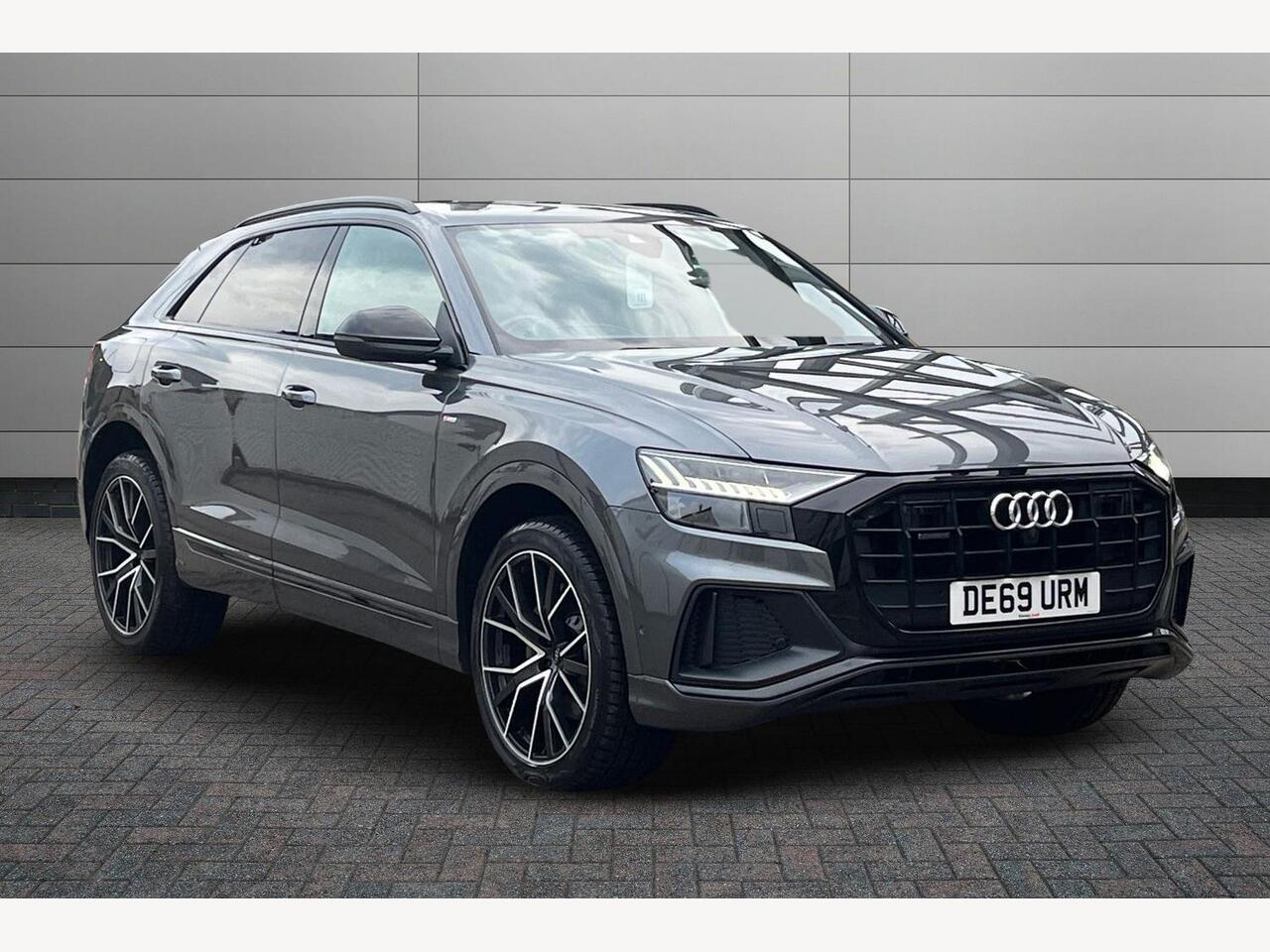 Main listing image - Audi Q8