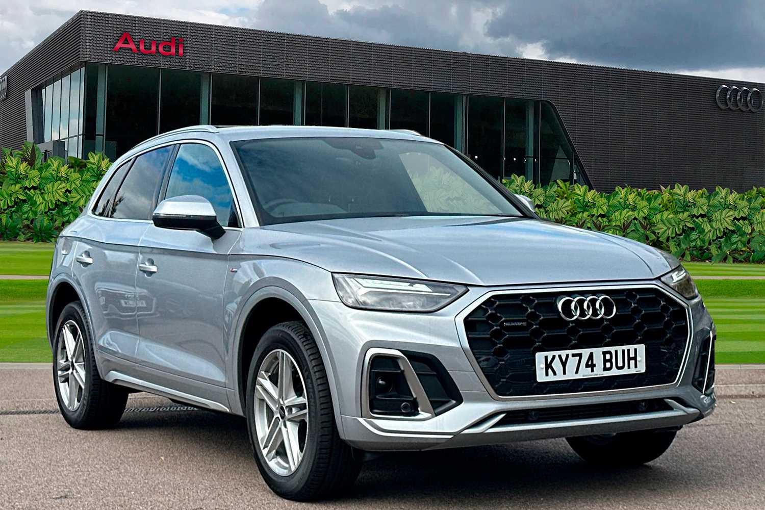 Main listing image - Audi Q5