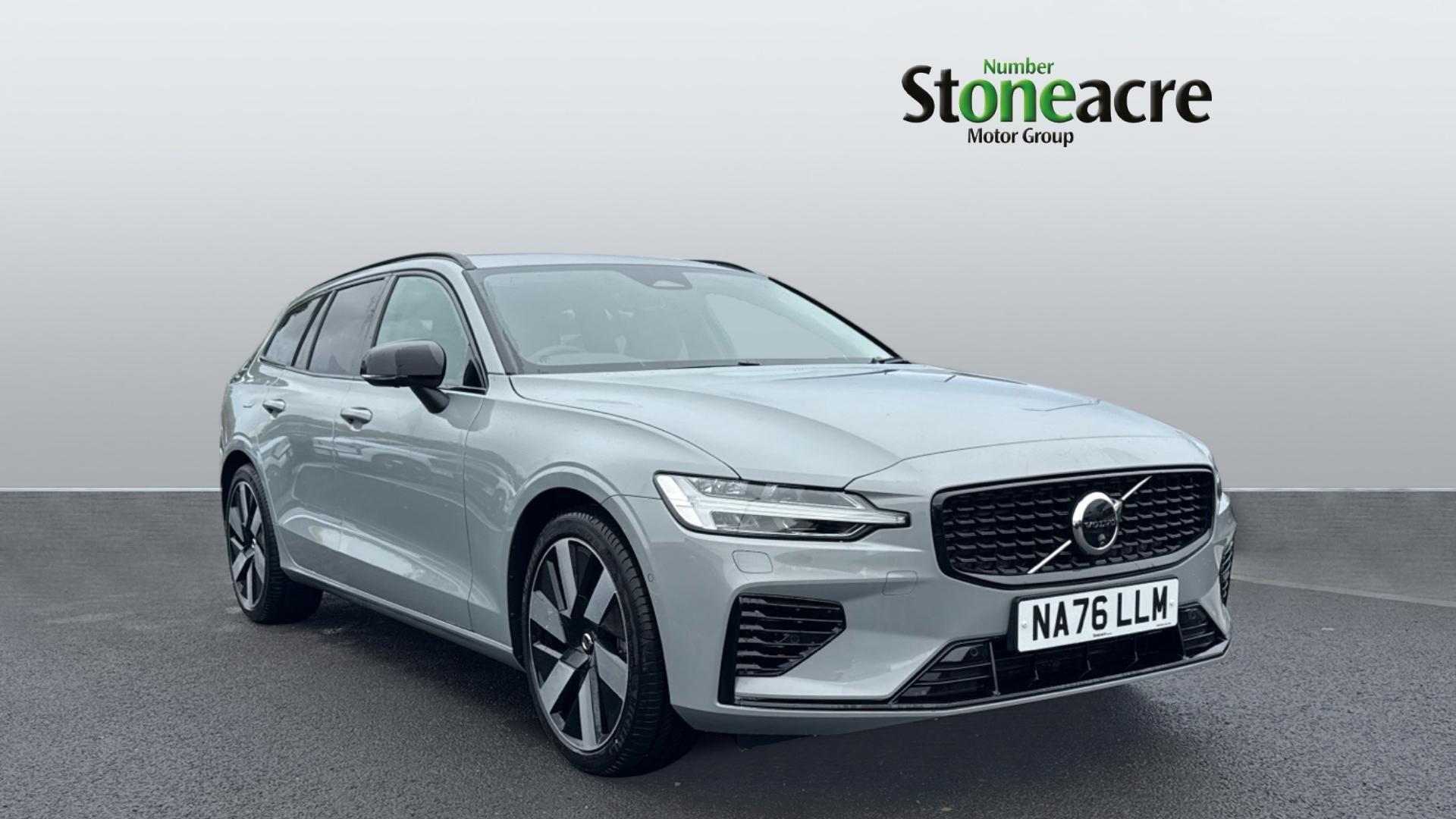 Main listing image - Volvo V60