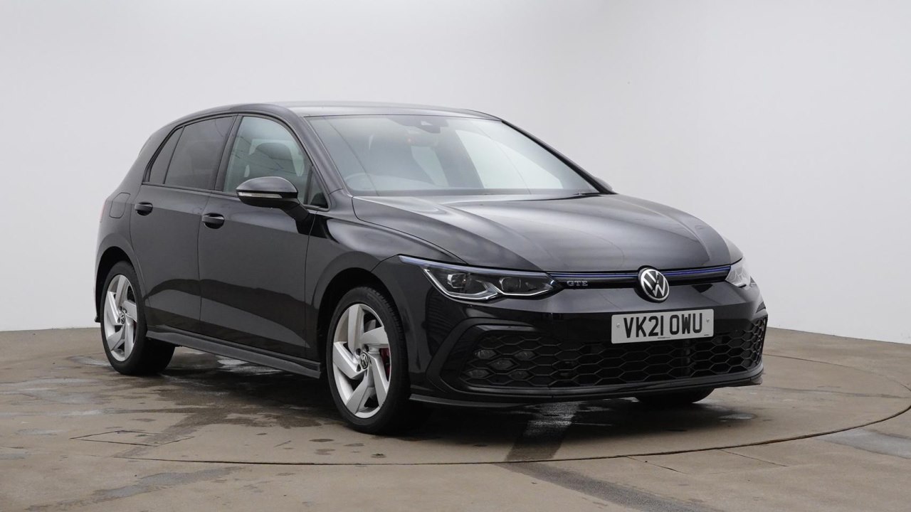 Main listing image - Volkswagen Golf GTE