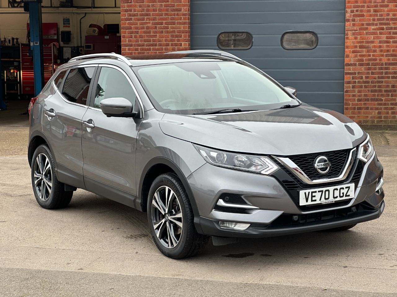 Main listing image - Nissan Qashqai