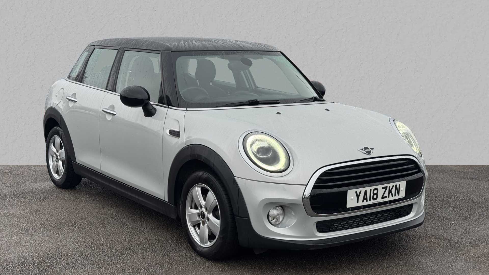 Main listing image - MINI Hatchback 5dr