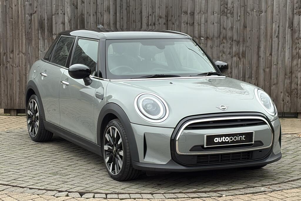 Main listing image - MINI Hatchback 5dr
