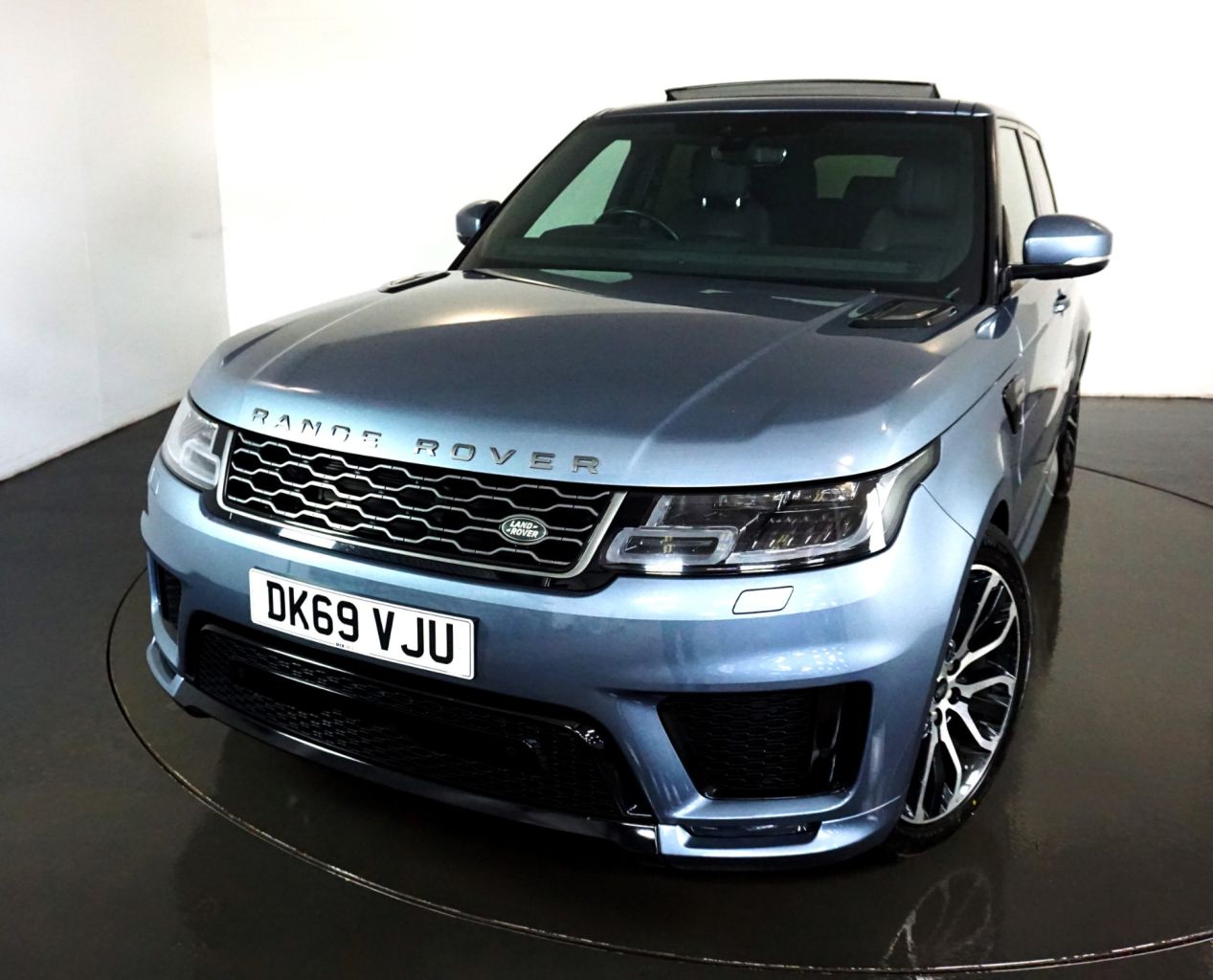 Main listing image - Land Rover Range Rover Sport