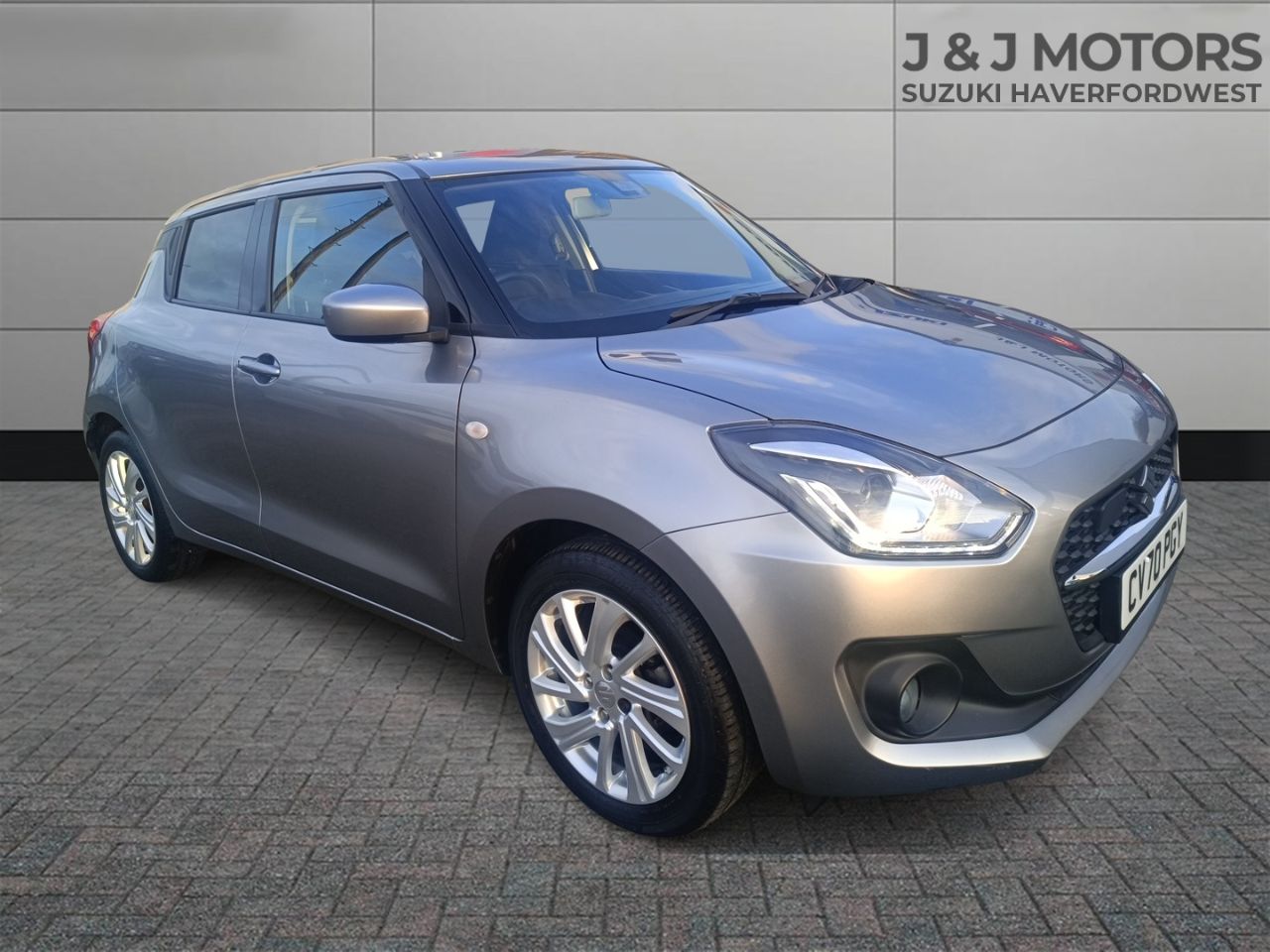 Main listing image - Suzuki Swift