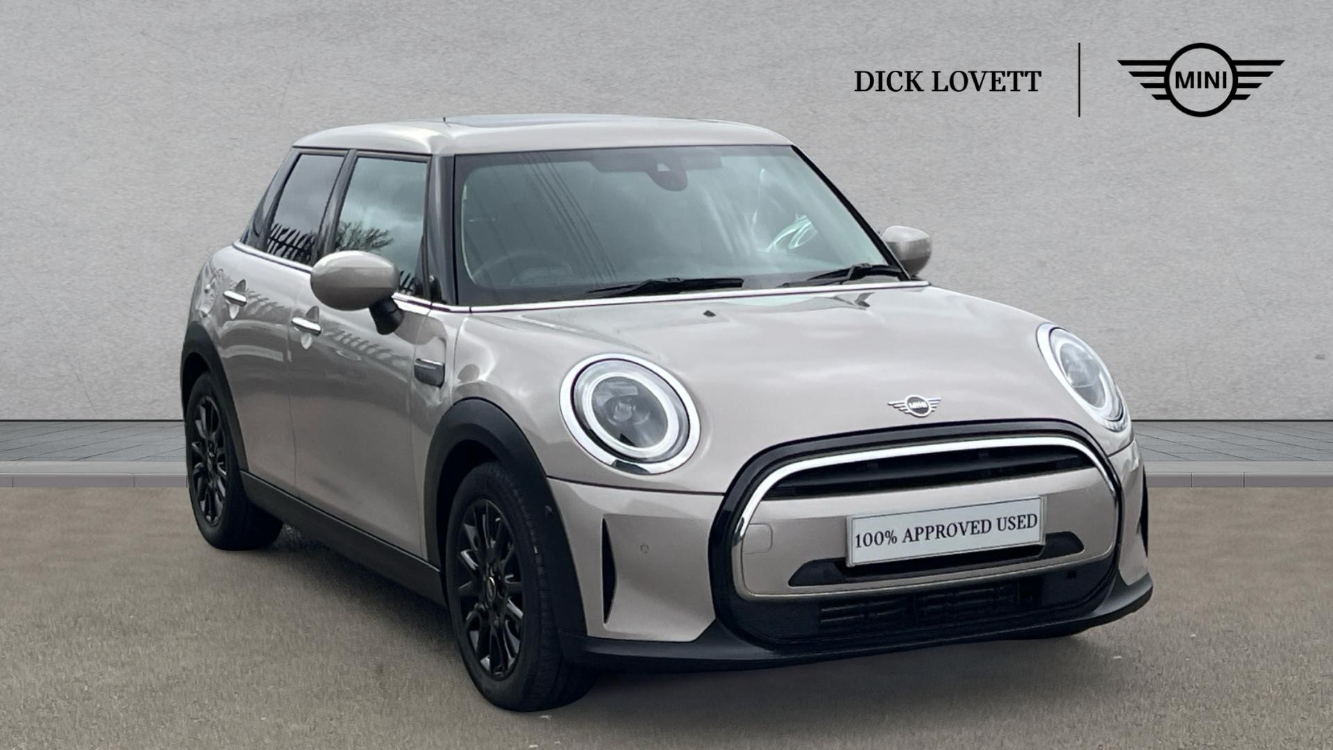 Main listing image - MINI Hatchback 5dr