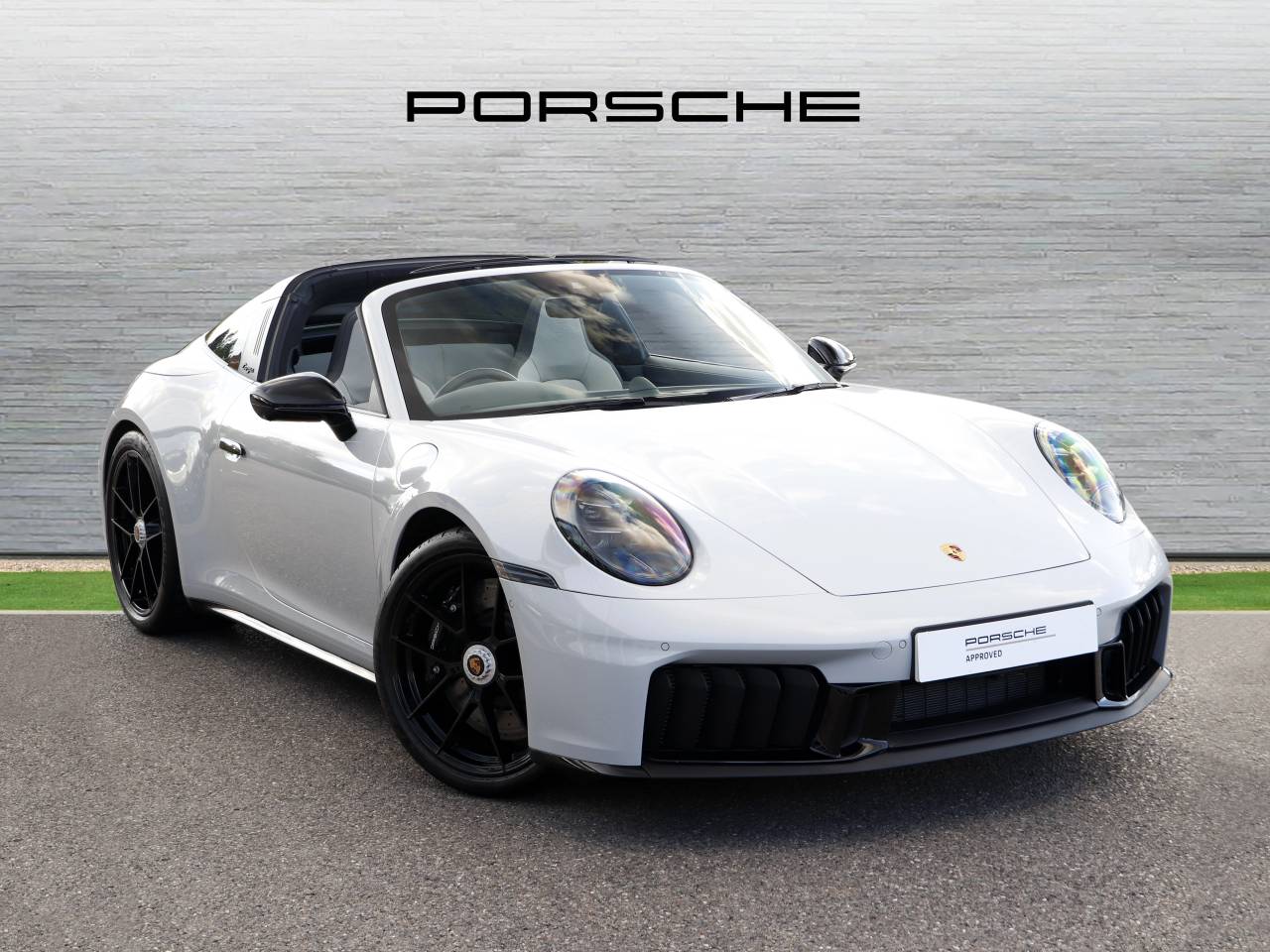 Main listing image - Porsche 911