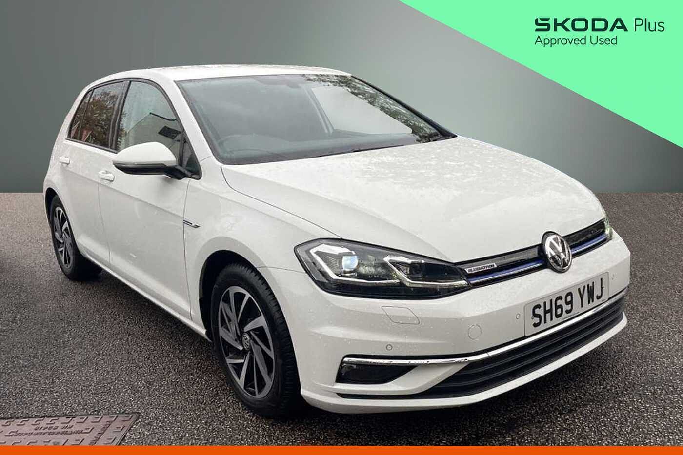 Main listing image - Volkswagen Golf