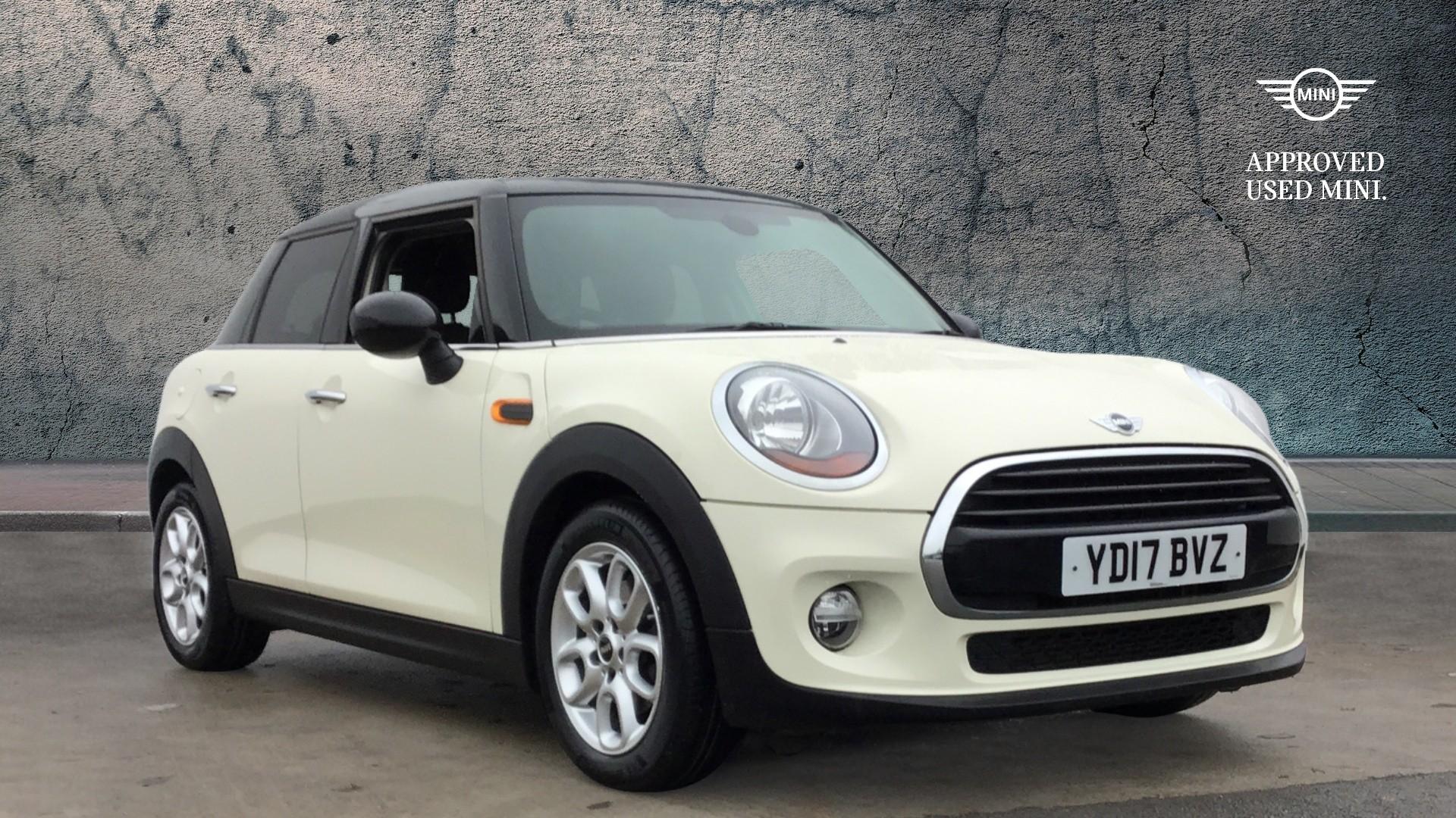 Main listing image - MINI Hatchback 5dr