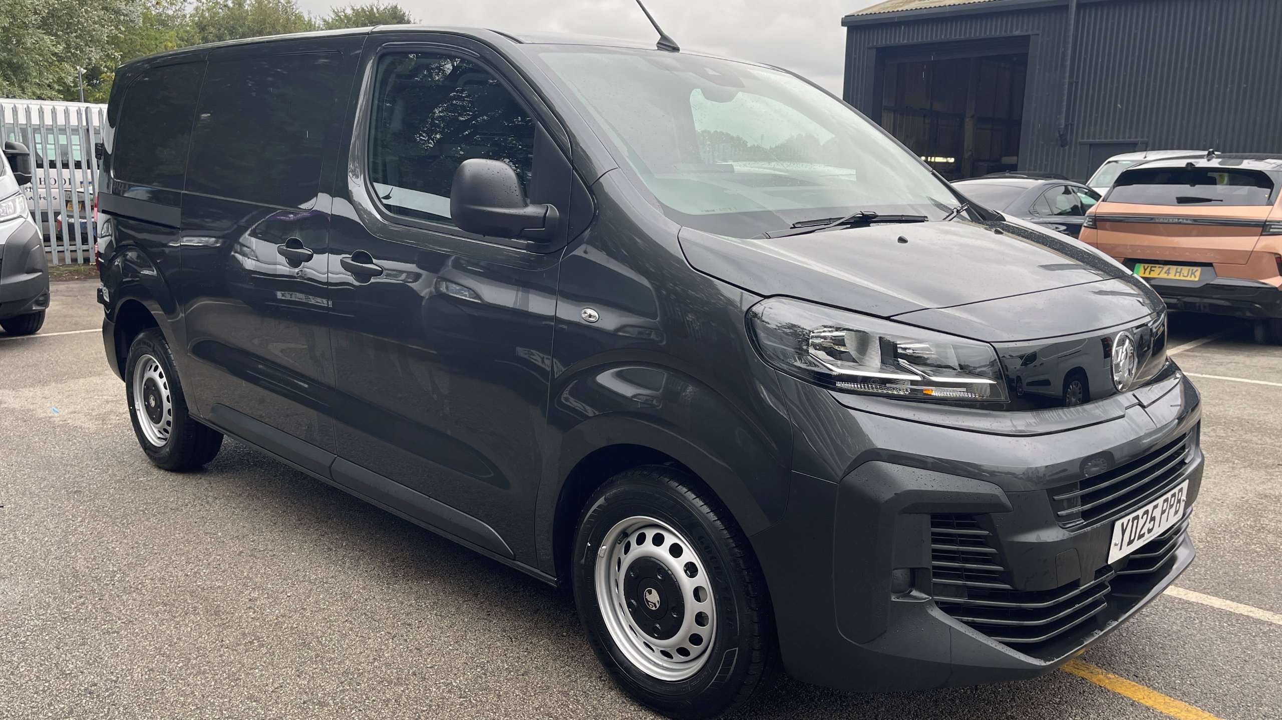 Main listing image - Vauxhall Vivaro