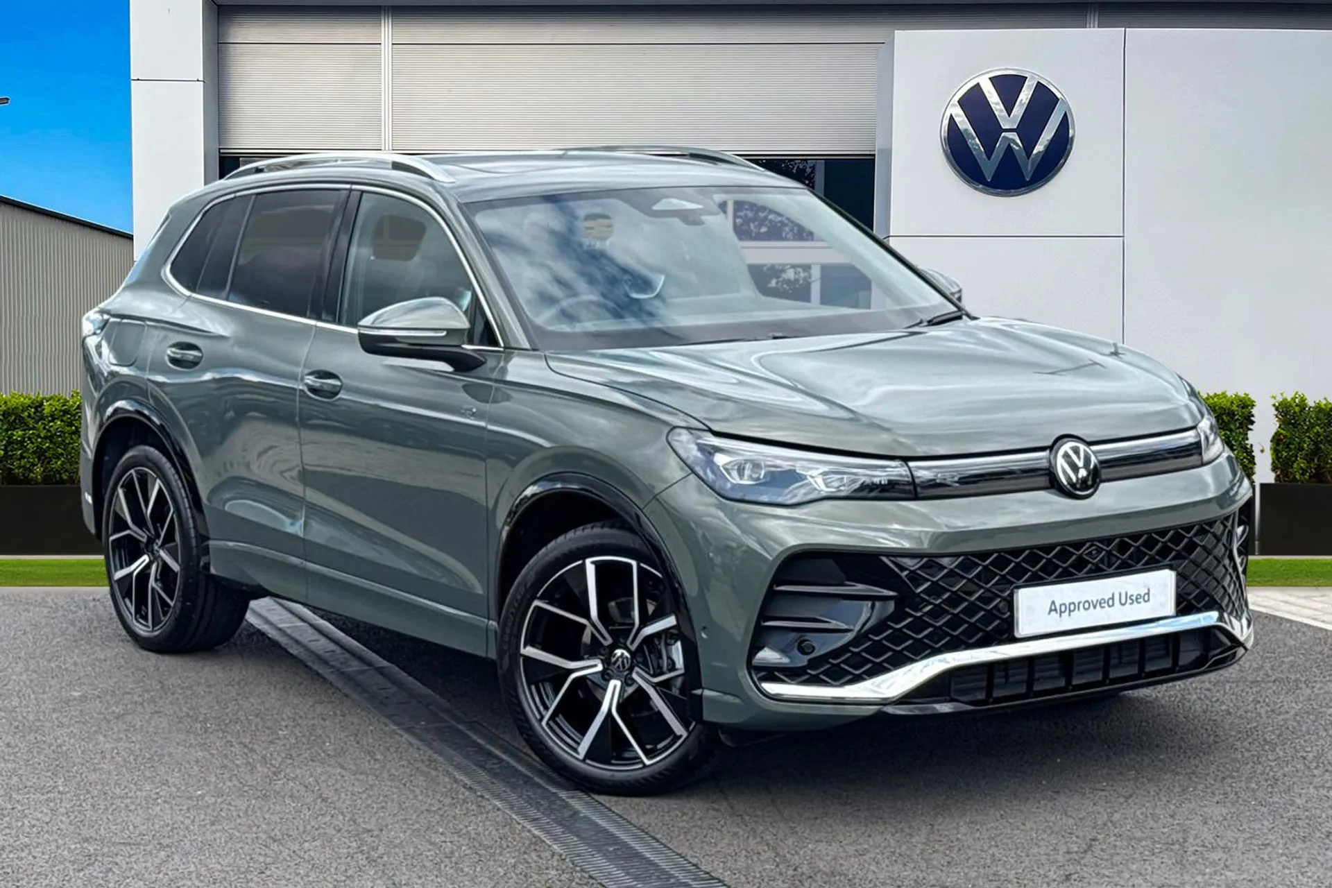 Main listing image - Volkswagen Tiguan